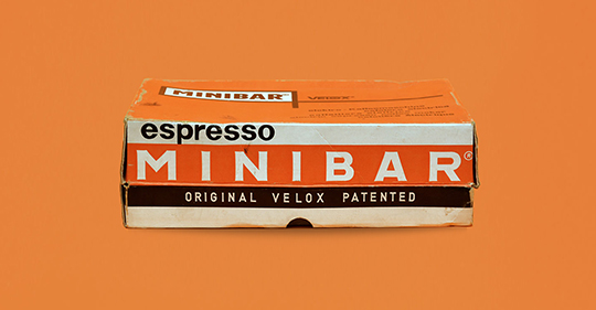 Minibar Velox: la macchina elettronica e portatile per il caffè espresso –  Weird Studio